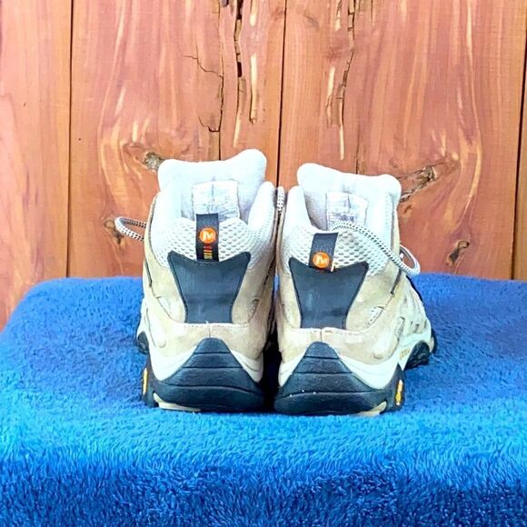 Ladies Merrell Moab above the ankle hiking boots with Vibram soles sized 7 - Picture 8 of 8